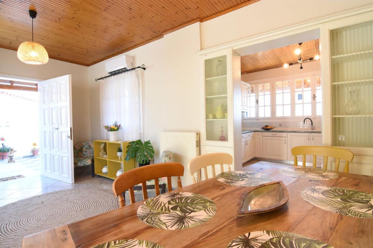The Yellow Art Home Kalamata Extérieur photo