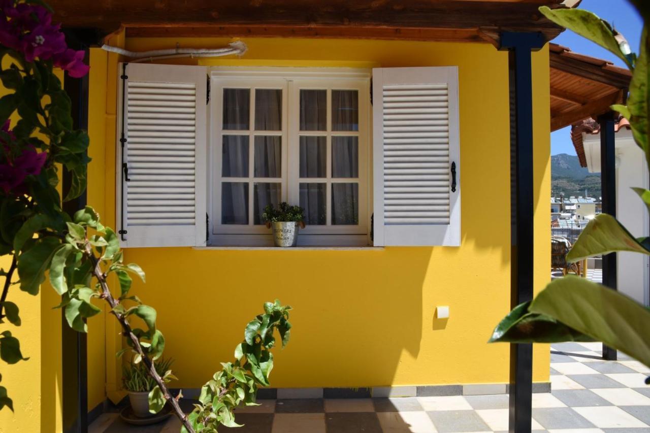 The Yellow Art Home Kalamata Extérieur photo